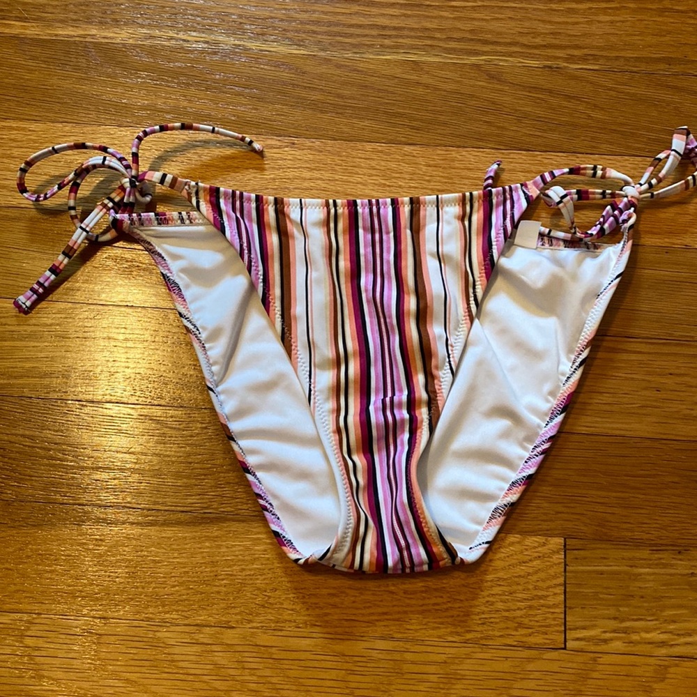 Bikini bottoms
